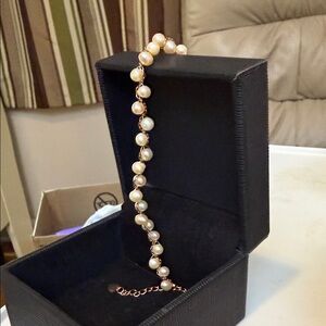 Elegant Pearl Bracelet
